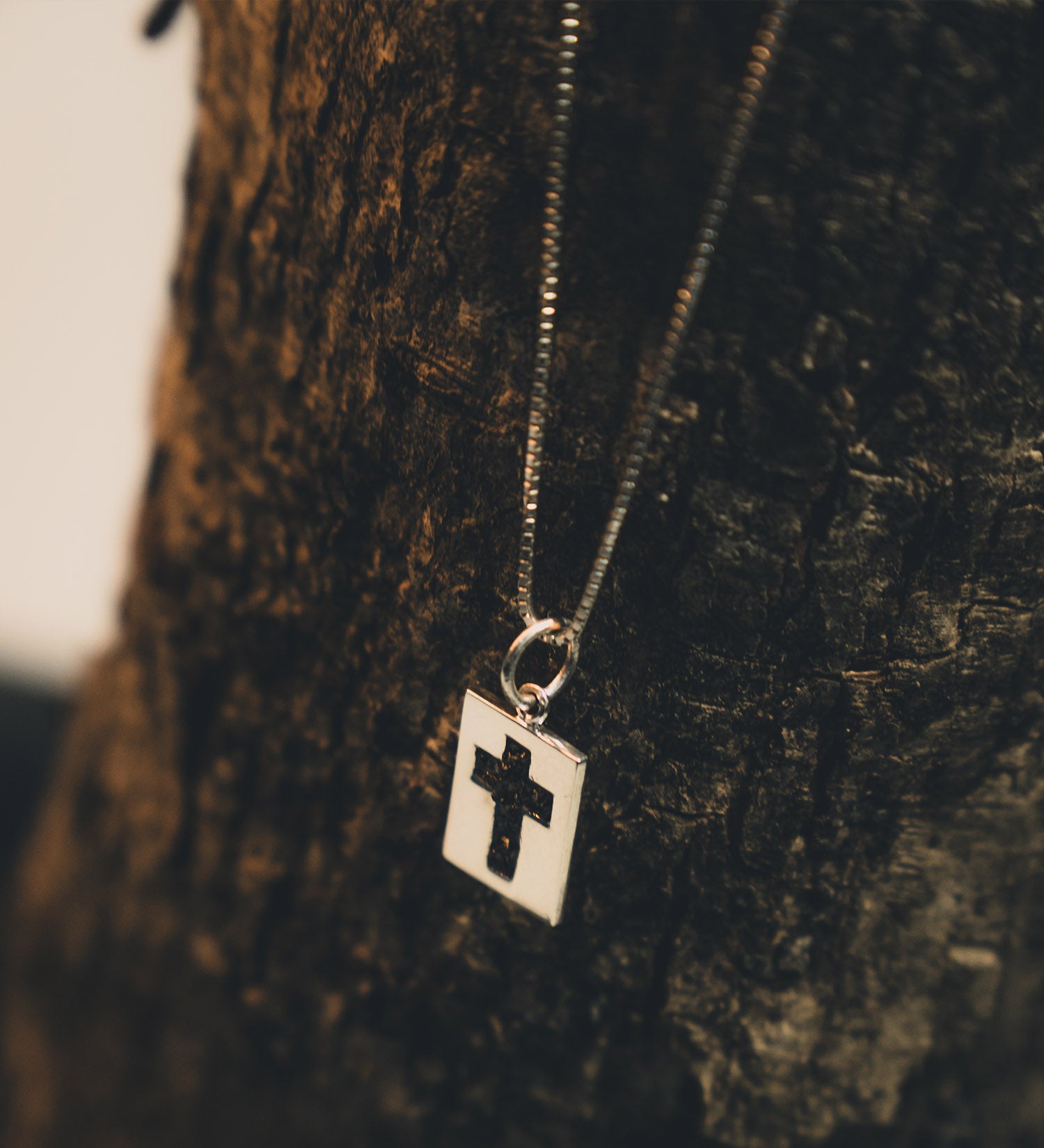 Colar Cruz Fragmento